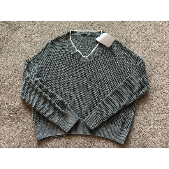 AM Women’s Umbria Crochet Knit Pullover Size L $680